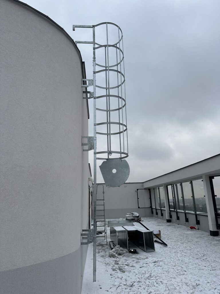 Drabiny ewakuacyjne – przepisy